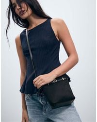 Stradivarius - Borsa A Tracolla Nera Con Cinturino - Lyst