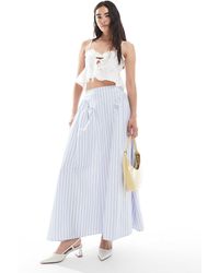 ASOS - – voluminöser, gestreifter maxirock mit nahtdetails - Lyst