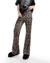 ONLY - – gerippte schlaghose mit leopardenmuster - Lyst