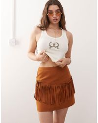 Miss Selfridge - Mini-jupe style festival en suédine - fauve - Lyst