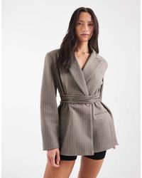 Muse Assembly - Structured Blazer With Sinched Waist Tie - Lyst