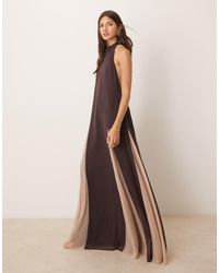 ASOS - Hoogsluitende Maxi Jurk Van Chiffon Met Rok Met Contrasterende Godetplooien - Lyst