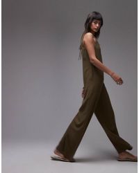 TOPSHOP - Tuta Jumpsuit Kaki Stile Bermuda Con Scollo A V - Lyst