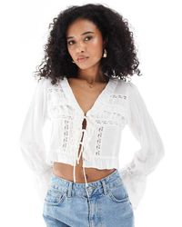 New Look - Tie Cropped Blouse - Lyst