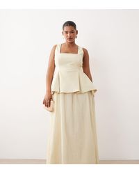 ARRANGE - Vestido Largo Amarillo Pastel Con Escote Cuadrado Y Falda Con Patrón Lineal De Jacquard De Curve-Blanco - Lyst