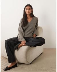 Vila - Pull oversize en maille avec col v - faucon chiné - Lyst