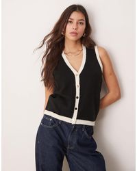 New Look - Button Down Knitted Waistcoat - Lyst