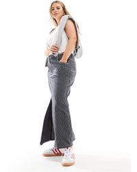 ONLY - Jupe mi-longue en jean léger - à fines rayures - Lyst