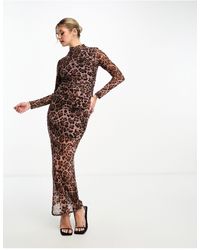 Miss Selfridge - Vestito lungo a maniche lunghe arricciato e trasparente marrone con stampa leopardata - Lyst
