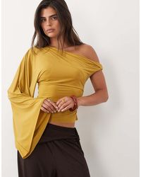 ASOS - Skinky Asymmetric One Cape Sleeve Top - Lyst