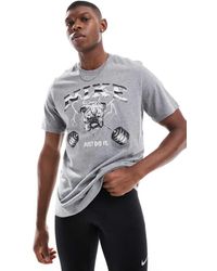 Nike - T-Shirt Met Bulldog-Print - Lyst
