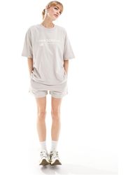New Balance - Linear heritage - t-shirt oversize color pietra di luna - Lyst