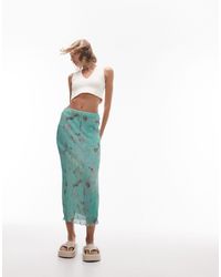 Topshop Unique - Falda midi plisada con estampado tie dye - Lyst
