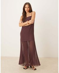 ASOS - Vestito Midi A Pieghe Con Vita Scesa E Spalline Sottili - Lyst