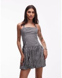 Collusion - Robe courte à carreaux vichy avec ourlet boule et dos nu - et blanc - Lyst