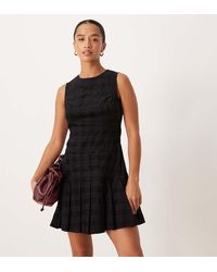Nobody's Child Petite - Pleated Mini Dress - Lyst