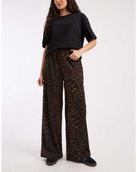 ONLY - Pantalon plissé ample à imprimé animal - Lyst
