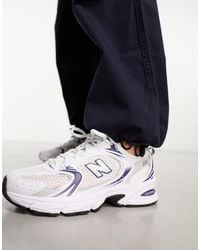 New Balance - Zapatillas deportivas blancas y azul marino 530 - Lyst