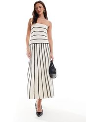 Pretty Lavish - Robe bandeau longueur mollet en maille rayée contrastante - et crème - Lyst