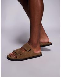 ASOS - Sandales en daim à deux brides - taupe - Lyst