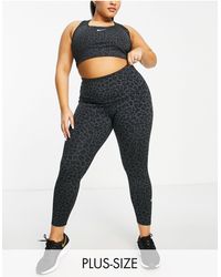 Oone tight - leggings corti leopardati di Nike | Lyst