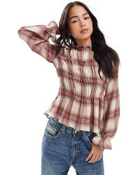 ASOS - Top froncé asymétrique à manches longues avec motif à carreaux - Lyst