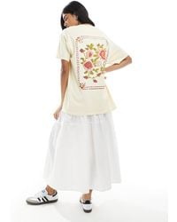 Miss Selfridge - T-Shirt Oversize Con Motivo A Fiori Stile Arazzo - Lyst