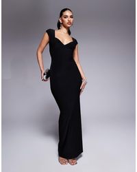 Fashionkilla - Dubbel Vormgegeven Bodycon Maxi-Jurk Van Gladde Stof Met Hartvormige Halslijn En Open Achterkant - Lyst