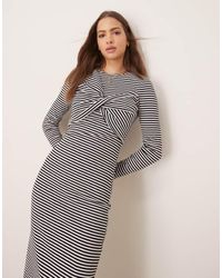 ASOS - Vestito Midi A Maniche Lunghe Blu A Righe Con Bustino Attorcigliato - Lyst