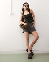 Weekday - Pantalones Cortos Negro Apagado Con Cinturilla Elástica De - Lyst