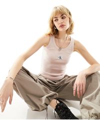 Calvin Klein - Top senza maniche a coste con etichetta cucita - Lyst