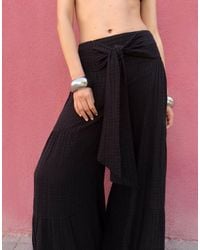 Bershka - Broek Met Wijde Pijpen En Textuur - Lyst