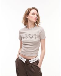 TOPSHOP - T-shirt a maniche corte color pietra con grafica ricamata - Lyst