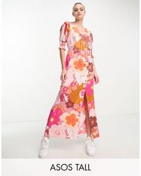 ASOS - Asos design tall – midi-freizeitkleid aus satin mit blumenmuster, schnürung vorne und gesmokten bündchen - Lyst