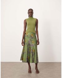 ARRANGE - Vestido Midi De Punto Con Falda De Satén De Cintura Baja Con Estampado Floral Efecto Tinta De - Lyst