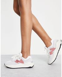 608 - Baskets épaisses - Blanc et rouge Caoutchouc New Balance en coloris  Blanc | Lyst