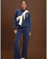 Stradivarius - Joggers Dritti Morbidi Al Tatto Blu Scuro Con Cuciture A Vista - Lyst