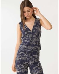 Stradivarius - – besticktes oberteil aus leinenmix - Lyst