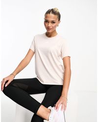 adidas Originals - Adidas - training essentials - t-shirt con tre strisce beige - Lyst