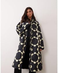 Regatta - Waterproof Hooded Changing Robe - Lyst