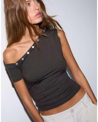 Stradivarius - Asymmetric Button T-shirt - Lyst