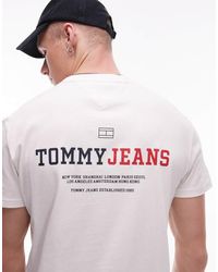 Tommy Hilfiger - T-Shirt Met Grafische Print Op De Achterkant - Lyst