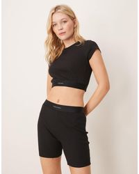 Calvin Klein - – gerippte leggings-shorts - Lyst