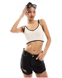In The Style - Knitted Crop Top With Contrast Trim - Lyst