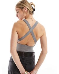 Miss Selfridge - Gebreide Crop Top Met Halternek En Brede Ribbels - Lyst