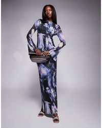 ASOS - Vestido Largo Azul Con Estampado Floral Abstracto, Espalda Escotada Y Mangas Ángel De Malla De - Lyst