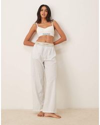 Calvin Klein - Pantalones De Pijama Blancos A Rayas Grises De Popelina De Algodón De - Lyst