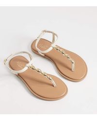 New Look - Scallop Detail Toe Post Sandal - Lyst