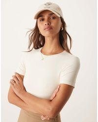 Tala - Camiseta De Estar Por Casa Moldeadora De Manga Corta Y Largo Estándar 365 De -Blanco - Lyst