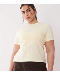 4505 - Curve Fitted Cotton Everyday T-Shirt With Quick Dry Finish - Lyst